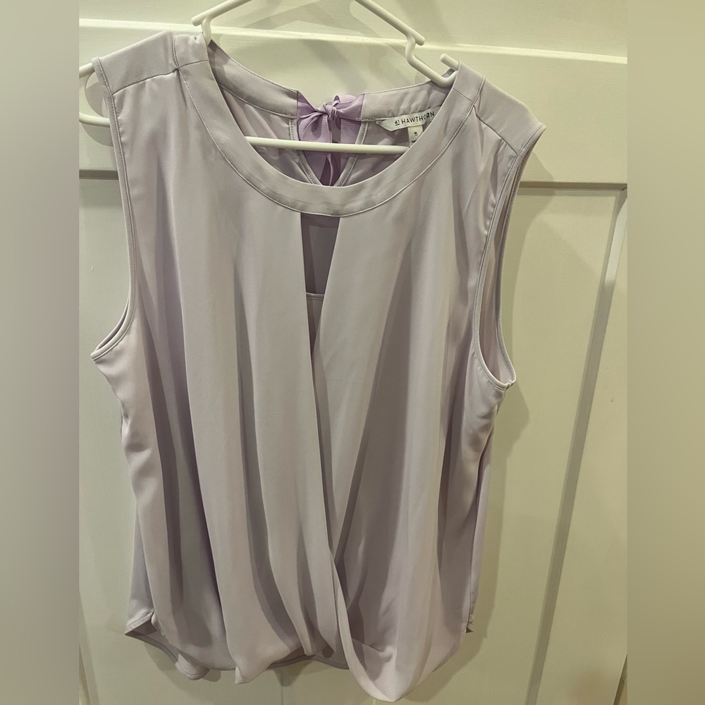 Beautiful purple sleeveless flowy top!  Perfect for Spring / Summer!